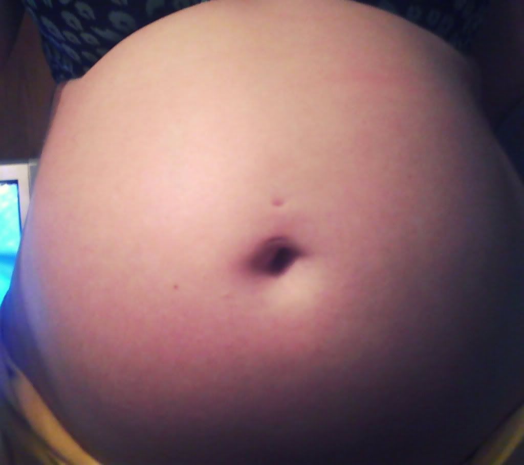 belly button deep Chubby