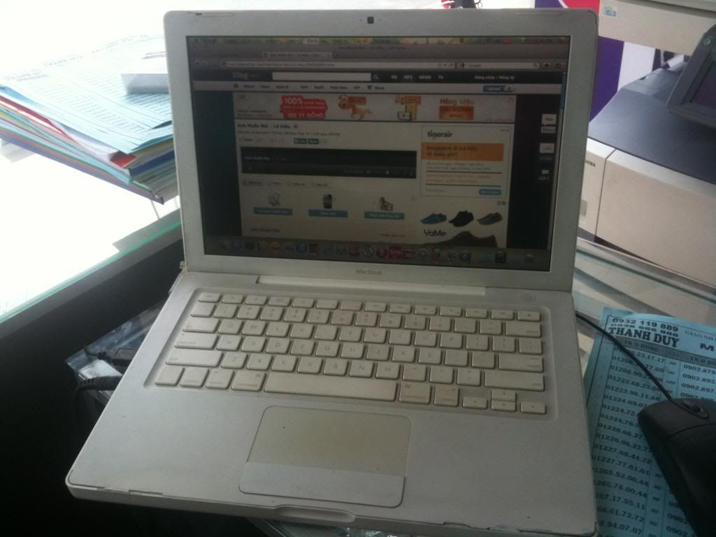 macbook white 3tr9