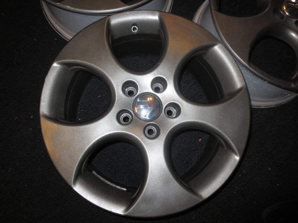 FS 17 inch VW "Denver" Wheels, painted gunmetal 200 VW Vortex